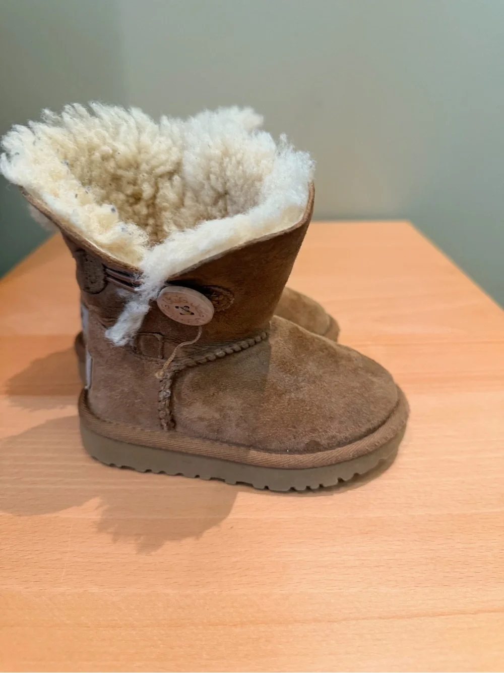 UGG Kids Bailey Chestnut Shearling Suede Booties with Button